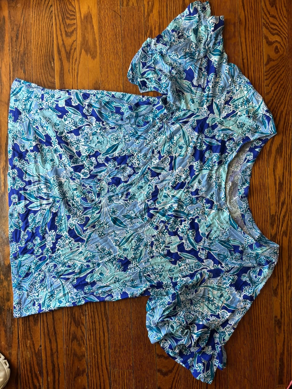 Lilly Pulitzer Blue Floral Short Sleeve Top